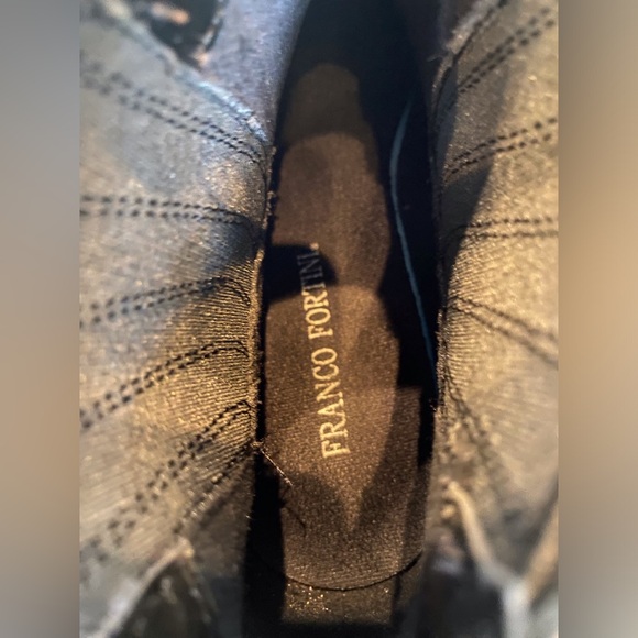 Like New Franco Fortini Darcie Black Suede Booties SZ 9.5 - Picture 6 of 9